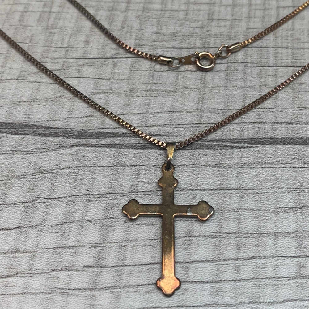 Vintage Cross Pendant Necklace 20" Box Chain Gold Tone Religious Jewelry 5566